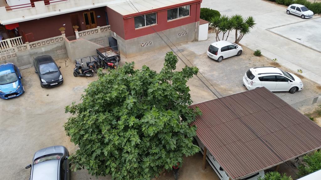 Apartamentos Vista Al Puerto Сан-Антонио-Абад Номер фото