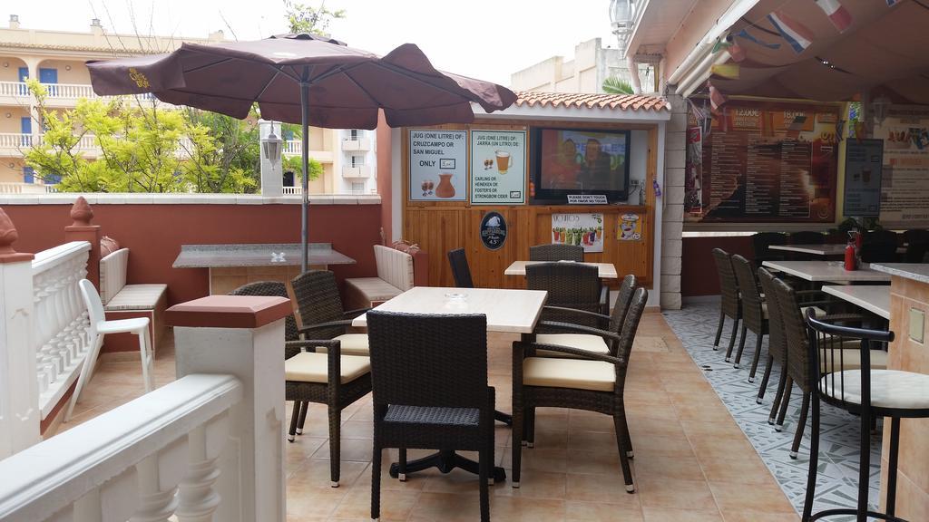 Apartamentos Vista Al Puerto Сан-Антонио-Абад Номер фото